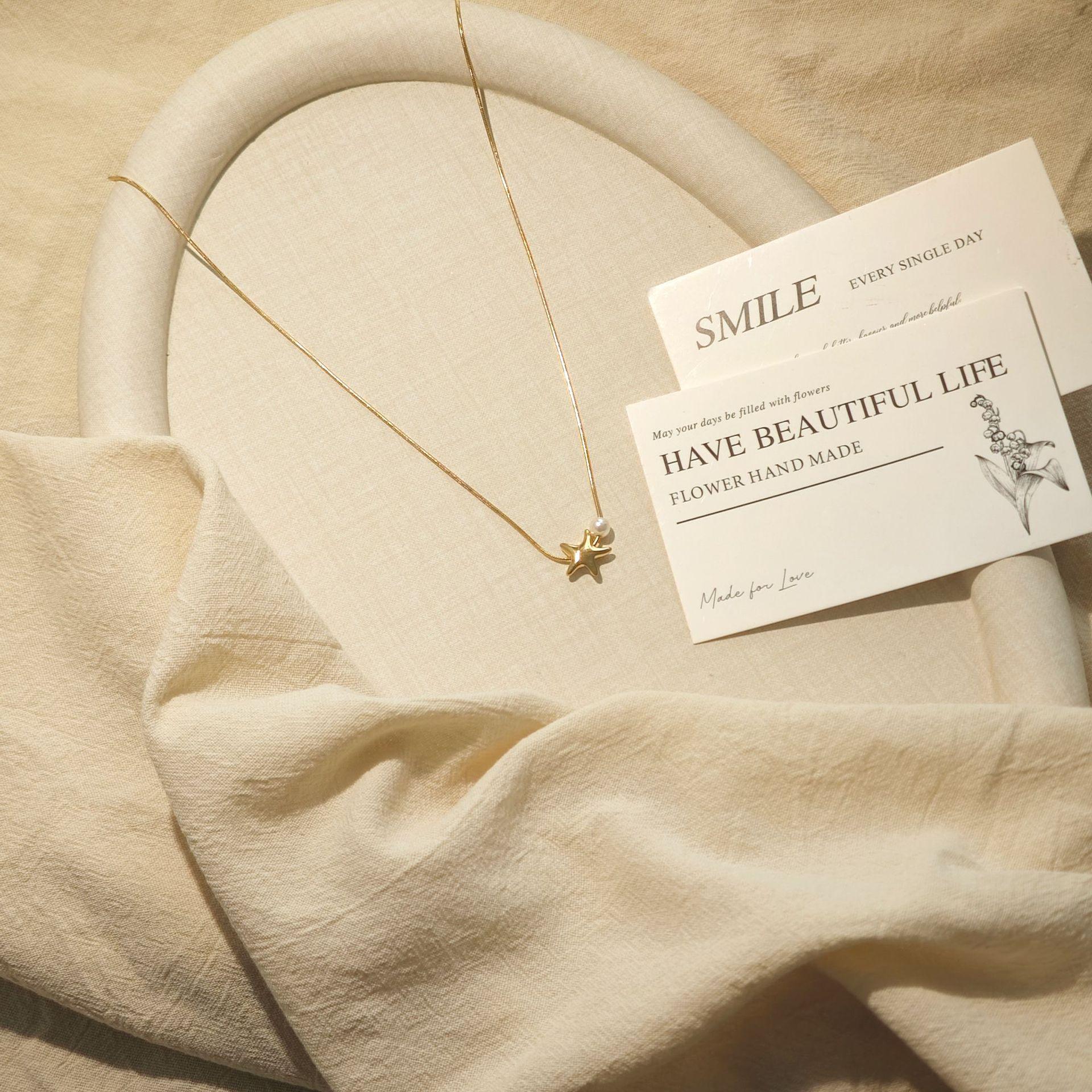 Gold Starfish Pearl Necklace: Resort Style, Fresh, Niche Sweet Fashionable Pendant золотой