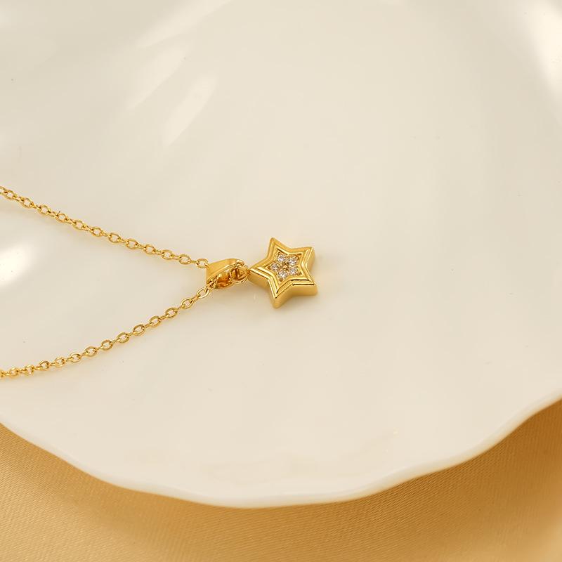 

18K Gold-Plated Zircon Geometric Pendant Necklace
