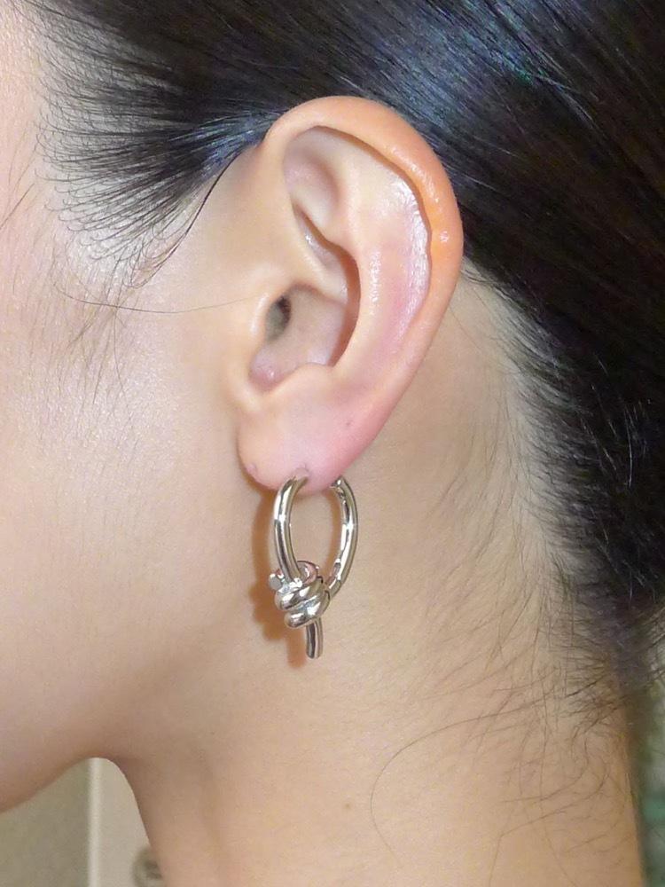 Anne Seoul Twist Touch Earring