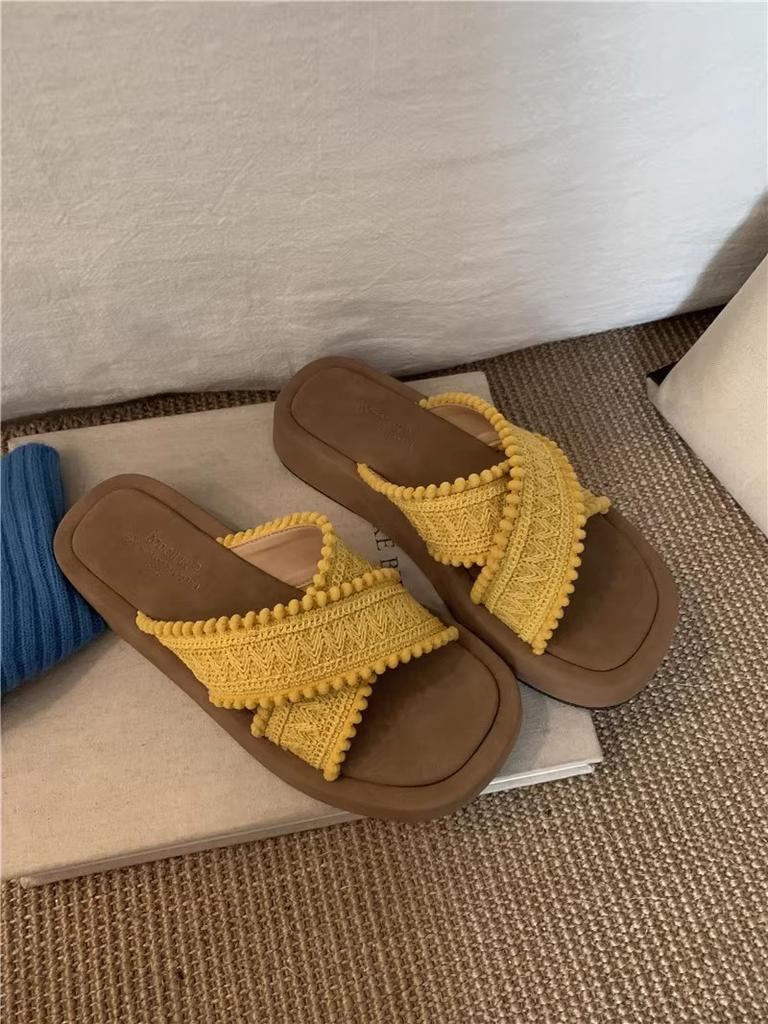 Thick-bottomed Woven Fringed Cross-strapped Slippers for Women's Summer Wear 2025 New Vacation Bohemian Cool Slippers for Women