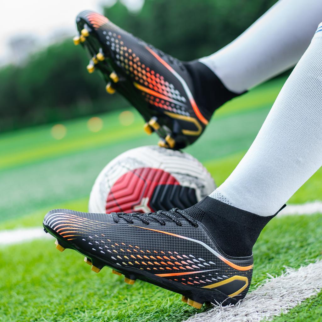 High-top Football Shoes Mens Soccer Cleats Outdoor Lightweight Training Boots Ground Athletic Football Boots for Men/Women