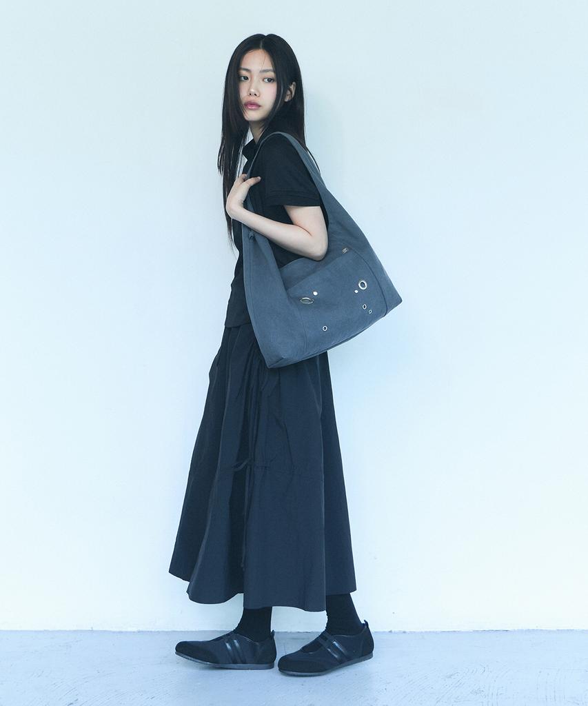 Oart Eyelet Hobo Bag [Gray]