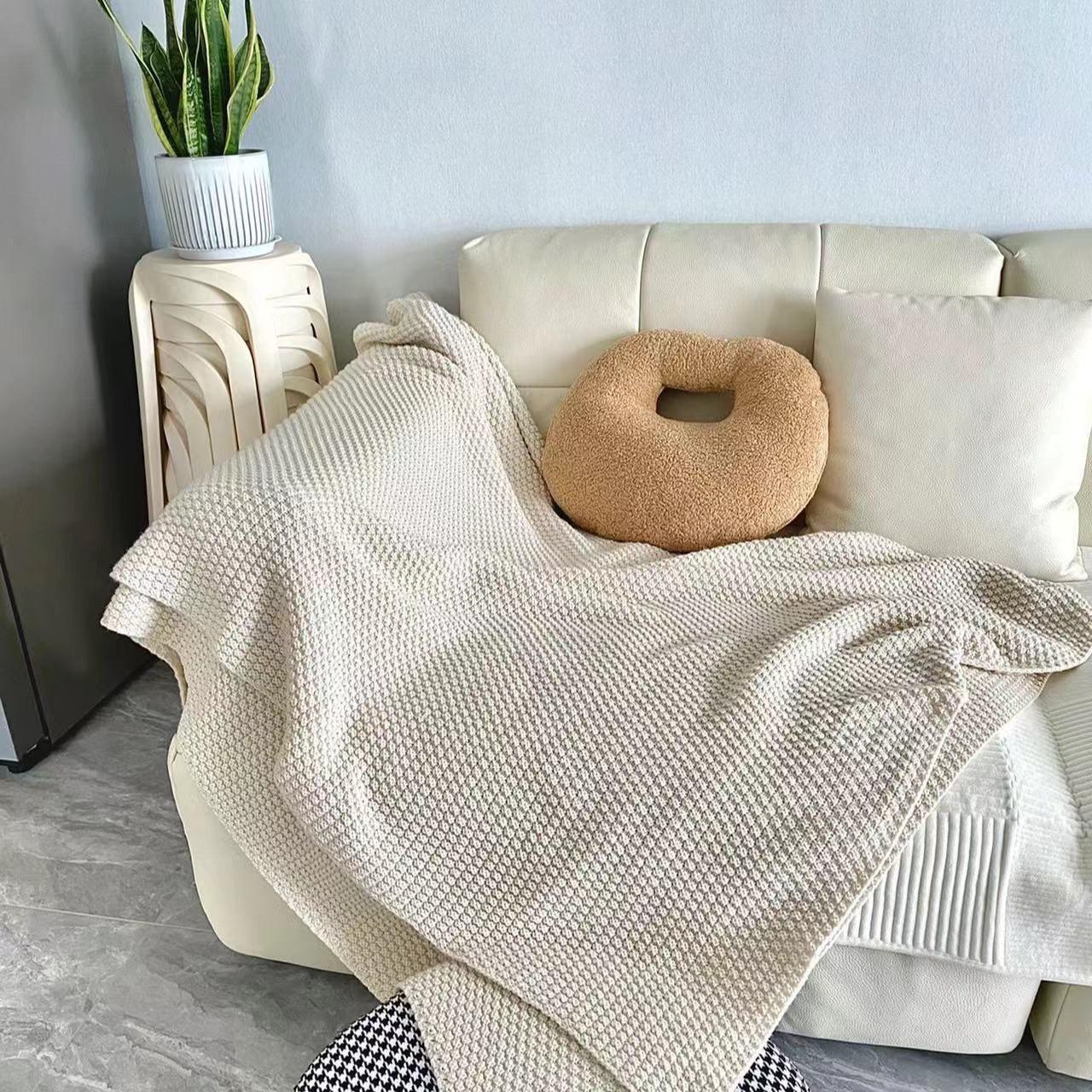 

Nordic Minimalist Wool Throw Blanket with Tassels - Perfect for Sofa or Office Naps 70×100CM Baby Blanket белый/кремовый