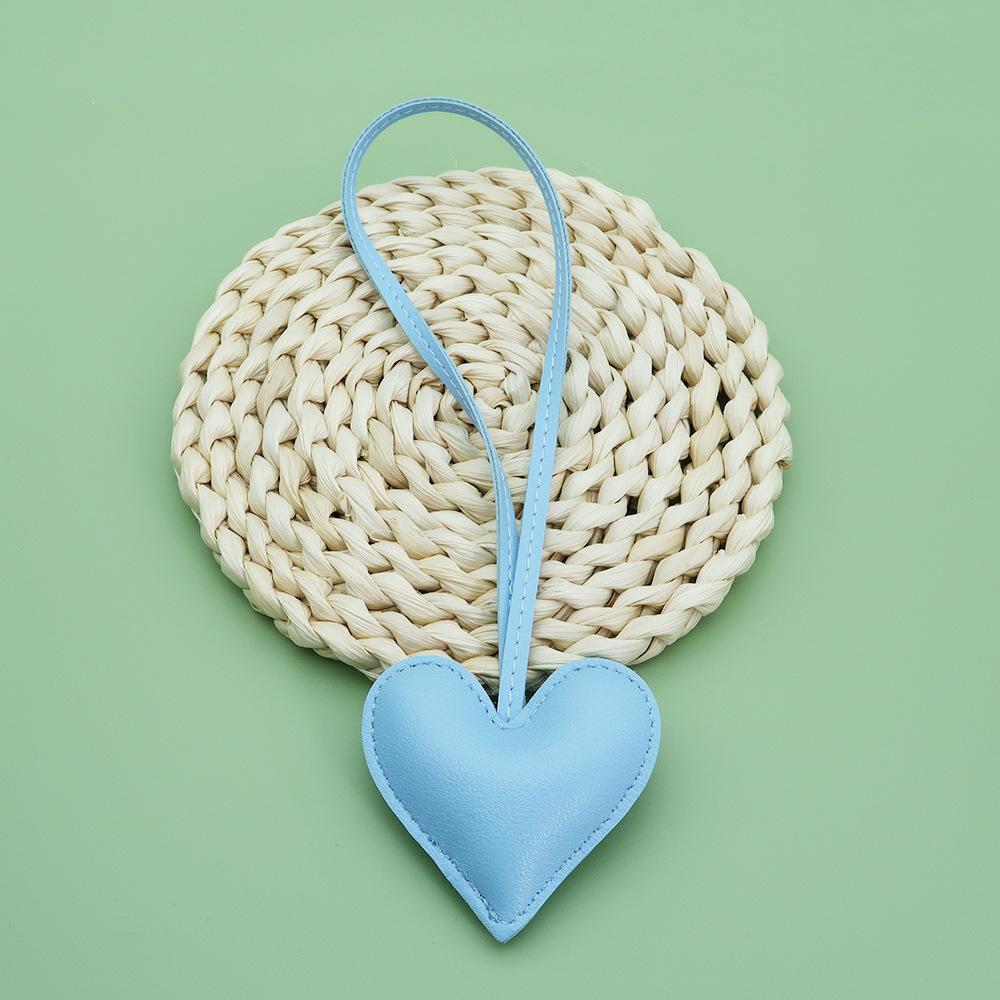 Custom Leather 3D Peach Heart Keychain Bag Pendant Love Hand Rope Personalized Couple Backpack Pendant Gift