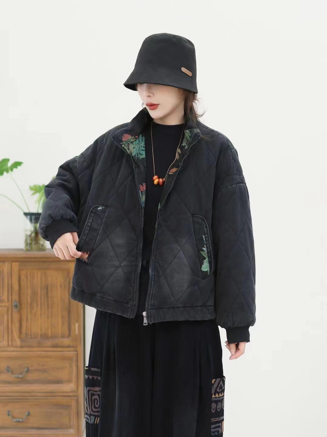 

Женская джинсовая куртка с капюшоном, осень 2025, новый повседневный модный стиль, короткая ромбовидная стежка, дизайн с чувством стиля, длинный рукав one size fits all чёрный