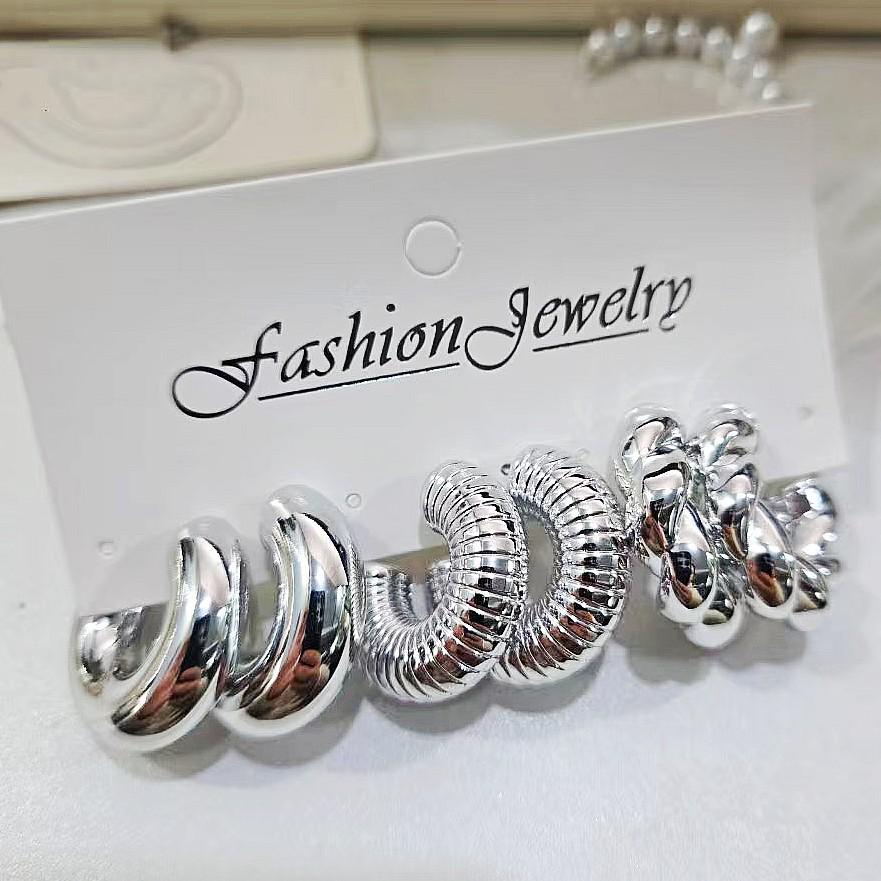 XP17 Gold Geometric Pearl Hoop Earring Set