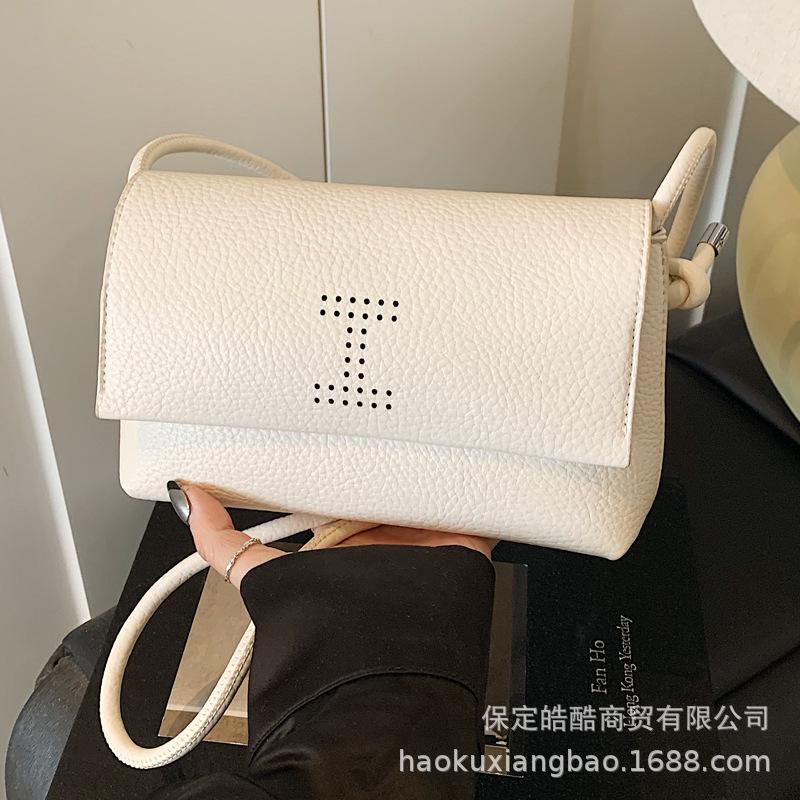 Premium Sense of Foreign Style Small Bag Women's Summer Versatile 2025 New Fashion Shoulder Messenger Bag Popular Small Square Bag