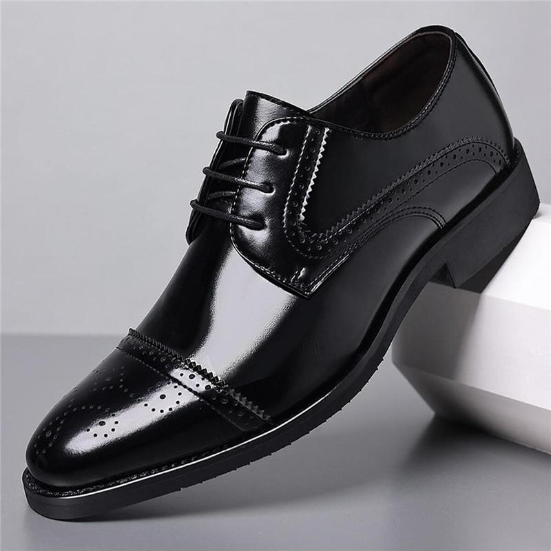 New Men's Pointed Black White Mixed Lace Up Casual Dress Homecoming Brogues Shoes Designers Male Formal Oxfords Wedding Footwear
