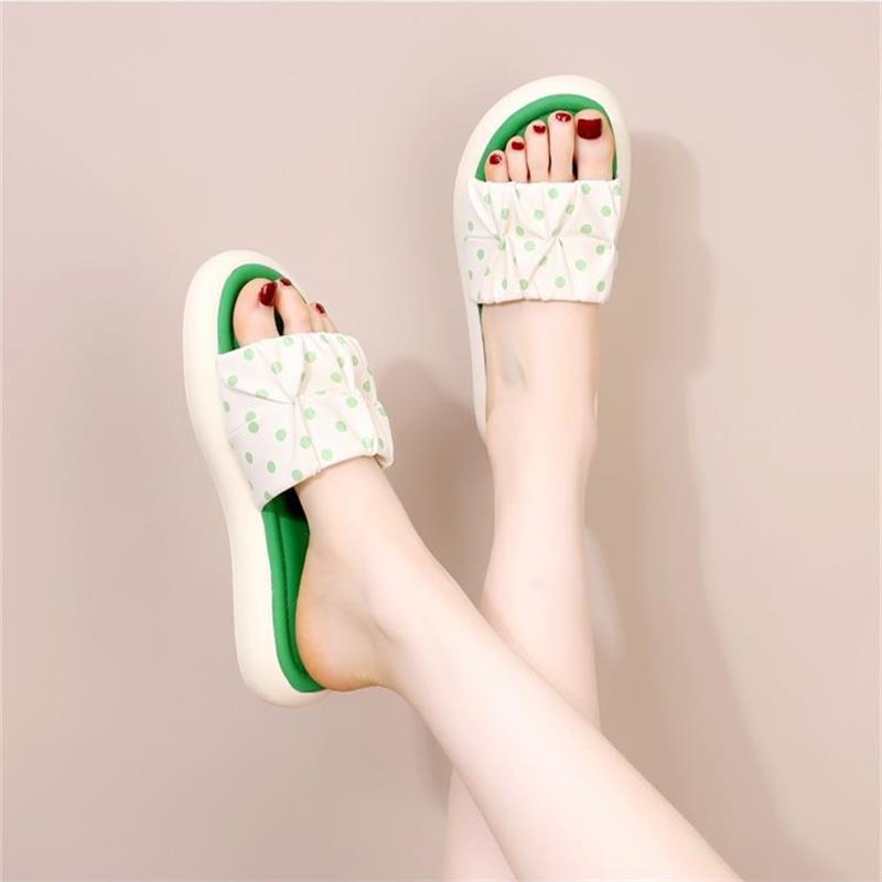 

Slippers female summer wear 2025 new fashion fairy style sandals beach versatile non-slip with skirt one-word 40