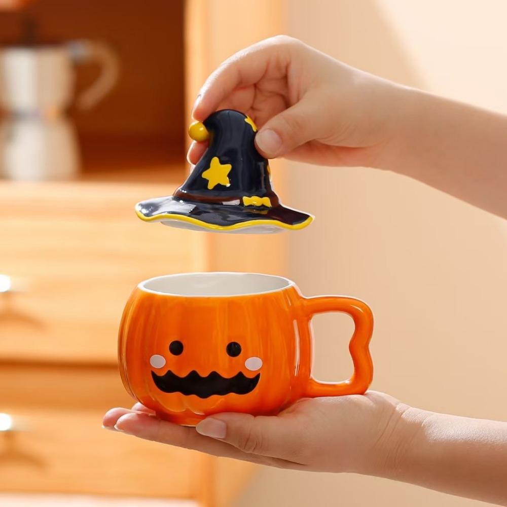 Kreativní vtipný elfský kreslený hrnek Halloween dýňový styling malého ducha keramický hrnek kancelářský s krytem voda