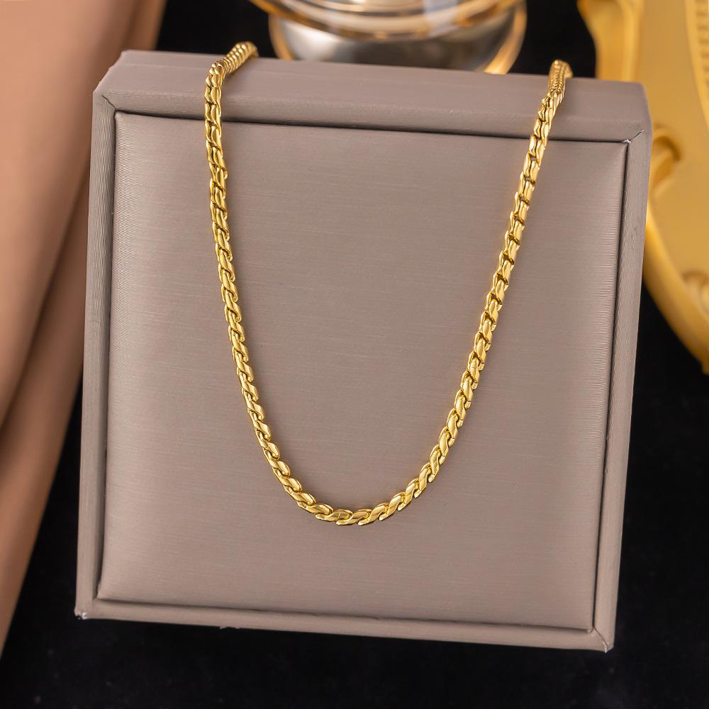 French Titanium Steel Heart Choker Necklace And Bracelet Set Sweet Peach Heart Tassel Design Women Jewelry