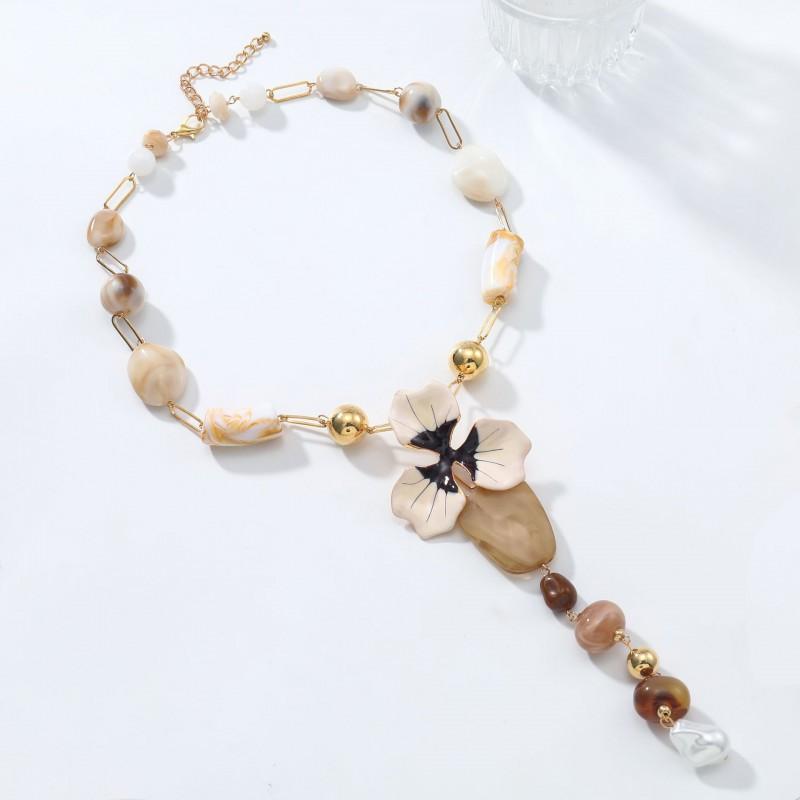 Handmade Resin Floral Statement Necklace Women Boho Beach Chic Layered Pendant Chain 2025 Fashion Accessory