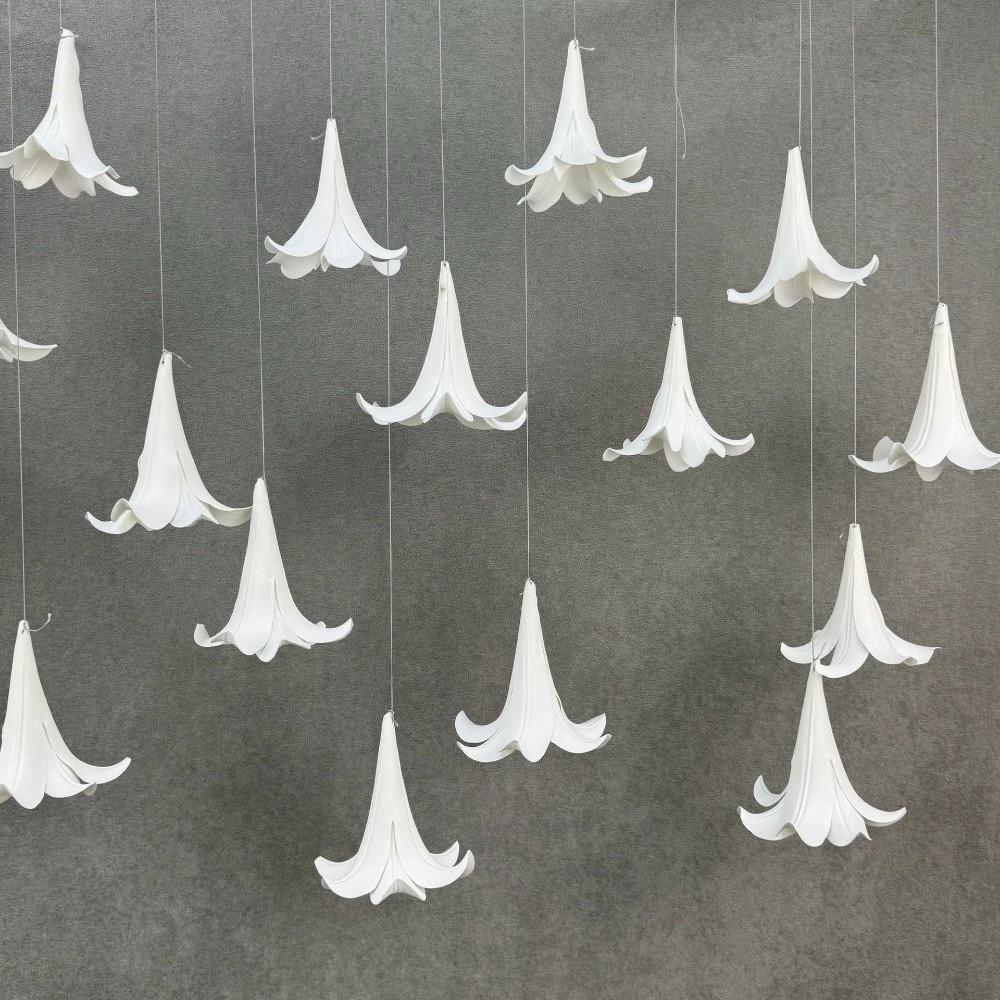 5pcs Elegant Hanging Flower Head Realistic Simulated Flower Decor  Room Decoration