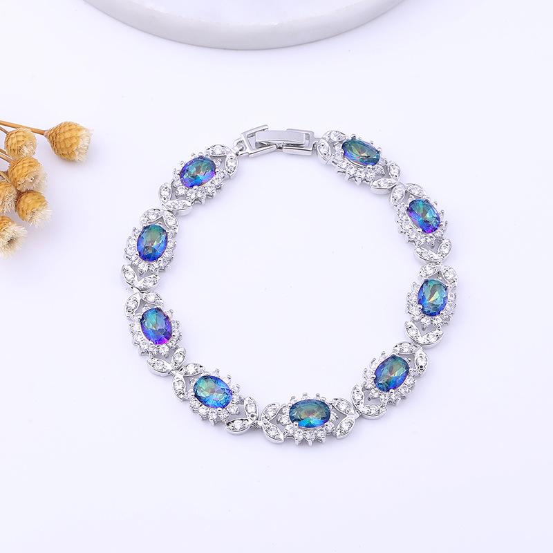 Europe and The New Four Leaf AAA Zircon Bracelet Girls Copper Inlaid Colored Gems Bracelet