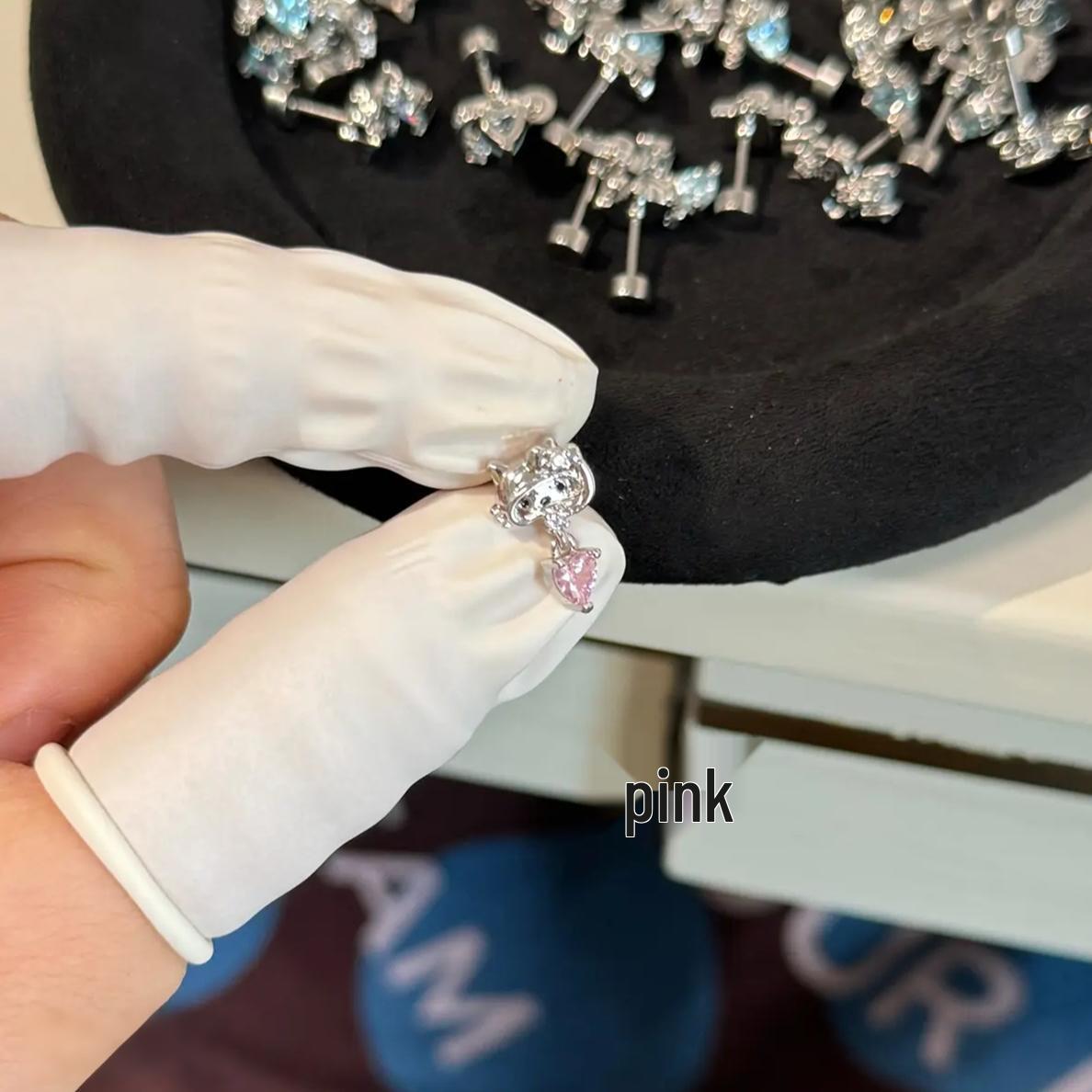 Уникальные титановые серьги-гвоздики для хряща уха  Diver KT Cat Bow