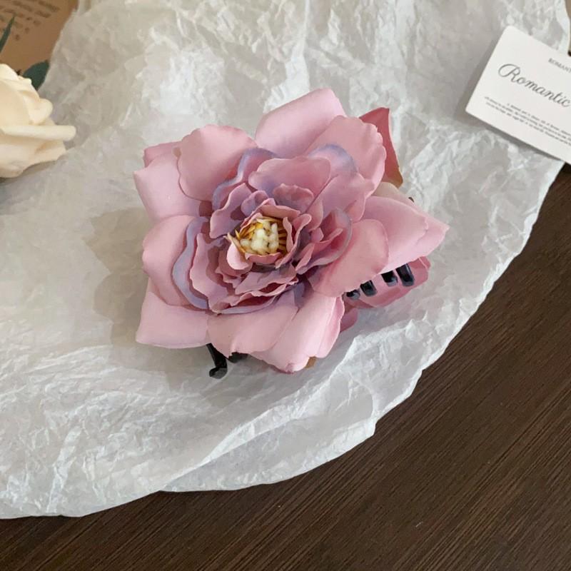 Internet Celebrities with the Same Fabric Flower Hairpin Holiday Wind Sweet Back Head Grab Clip Fashion Niche High-end Hair Accessories Women