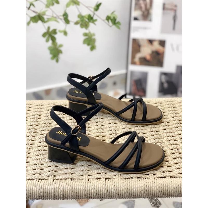 New Women's Strappy Sandals with A Single Strap Medium Heel and Thick Heel Versatile Shoes