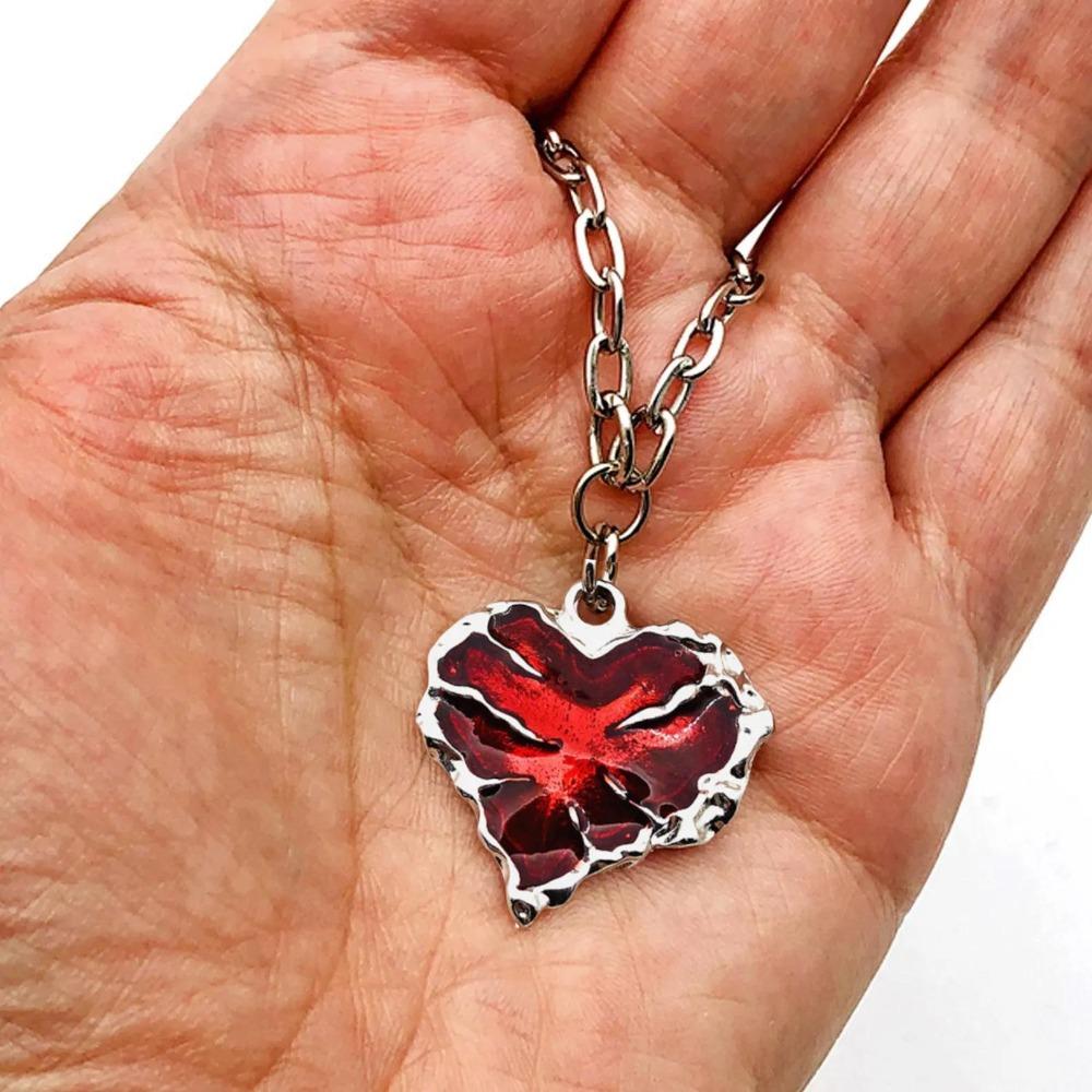 

Gothic Punk Red Heart-shaped Enamel Skeleton Pendant Necklace for Woman Collarbone Chain Halloween Jewelry Valentine s Day Gifts