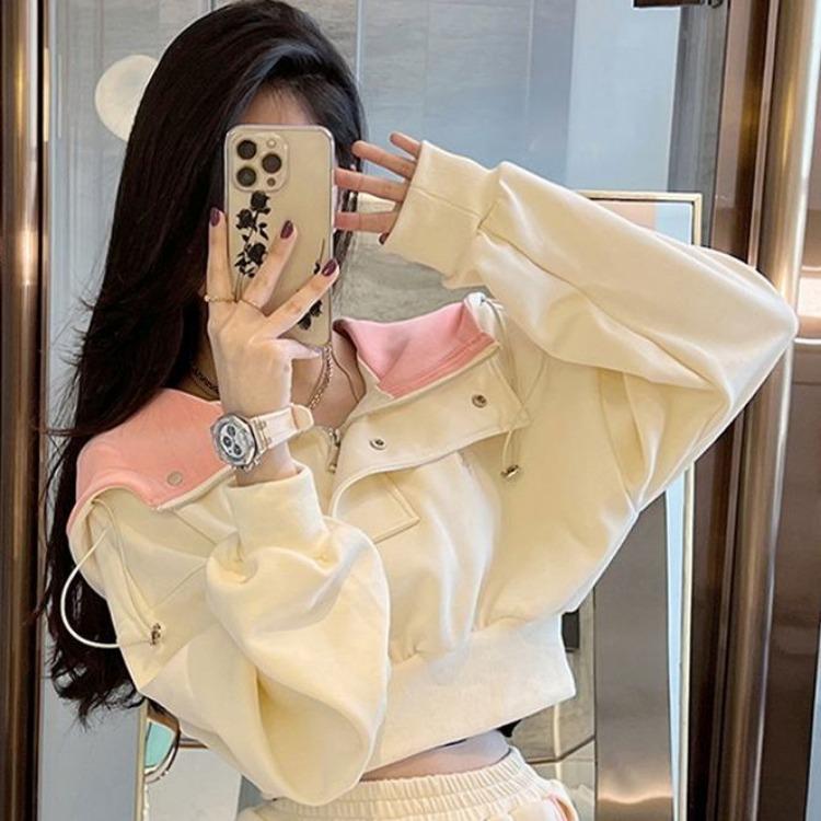 Korean Style Fashion Short Sweatshirt and Pants Set for Women's Leisure Wear