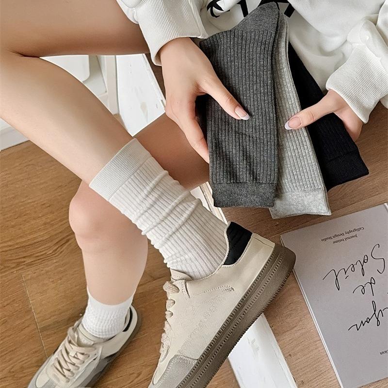 Spring, Autumn and Winter Socks, Women's Red Socks, Postpartum Socks, Pile Socks, Women's Mid-calf Socks