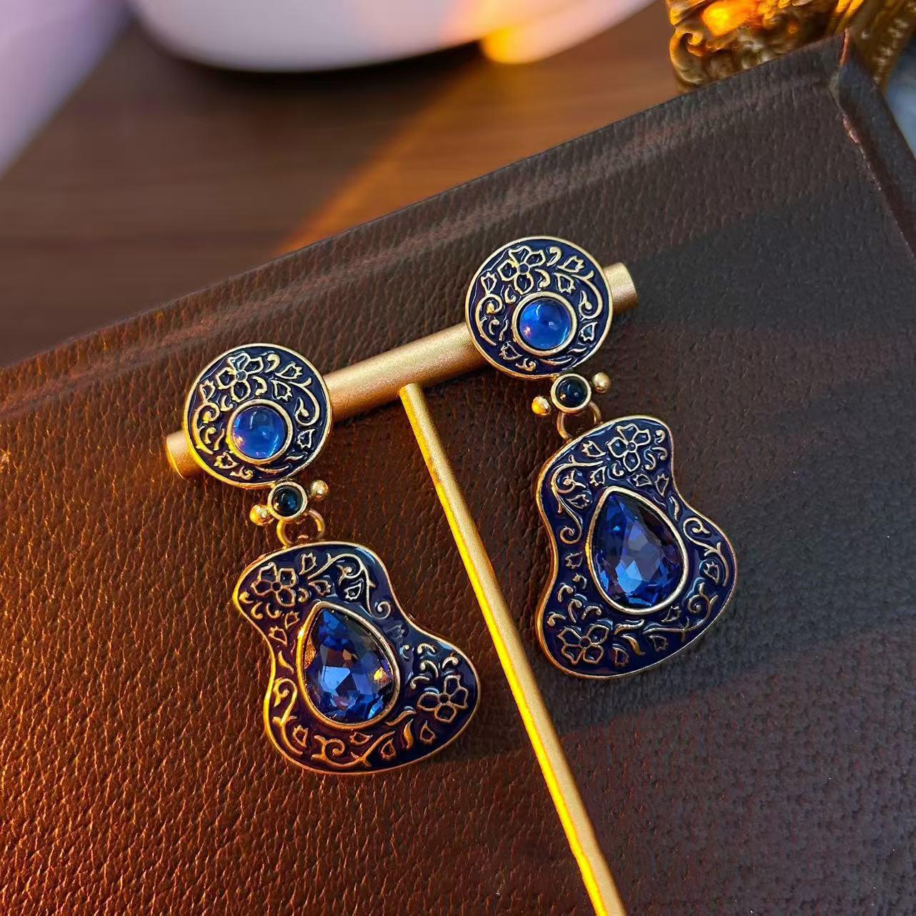 

Необычные геометрические серьги-подвески в виде капель воды, модные длинные серьги-пусеты, легкая роскошь, высокое чувство стиля, нишевые серьги для женщин