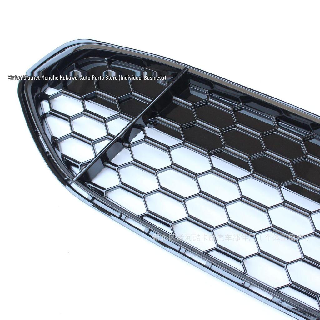 Fits 2013-2016 Mondeo with honeycomb painted grille, Mustang-style front bumper.