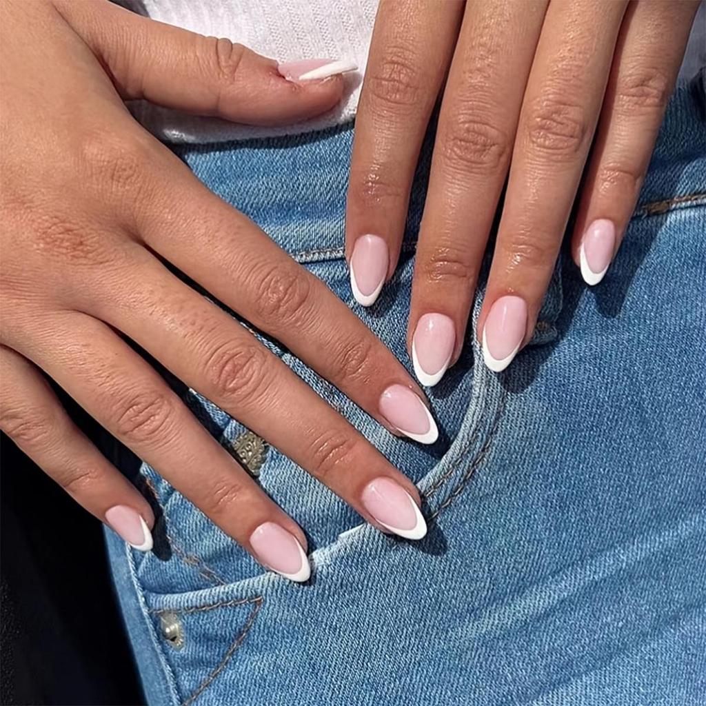 Hochwertige tragbare künstliche Nägel im Mandel-Nude-French-Stil – mittellange und lange Nagelspitzen