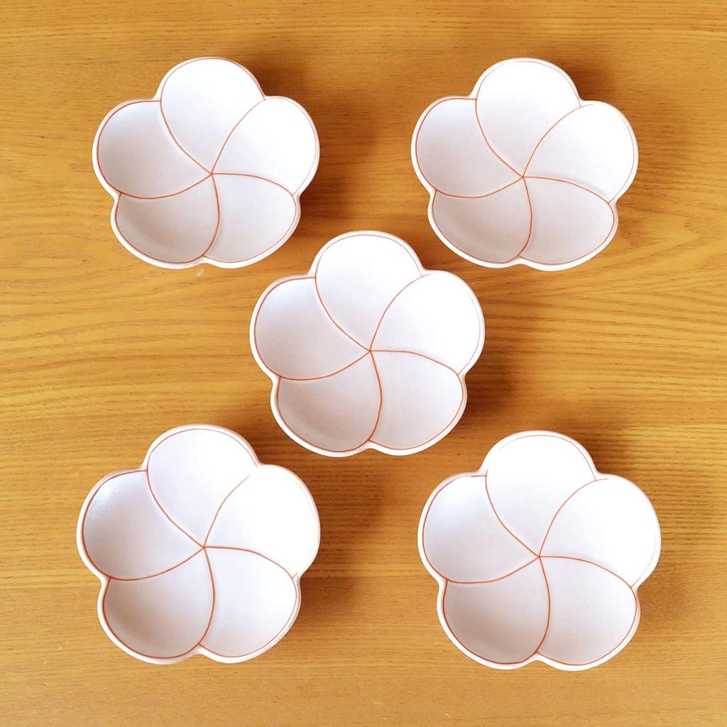 Set of 5 12cm Arita Ware Plates in Perfect for New Includes a decorative Plum-Shaped Red, Year's Gifts. box.