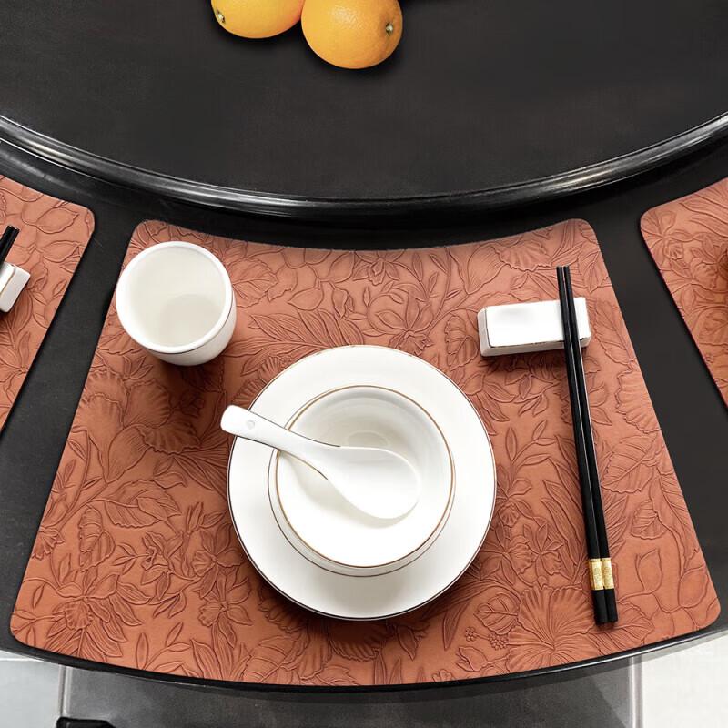 

Hui Huang Chinese Style Leather Fan Placemat