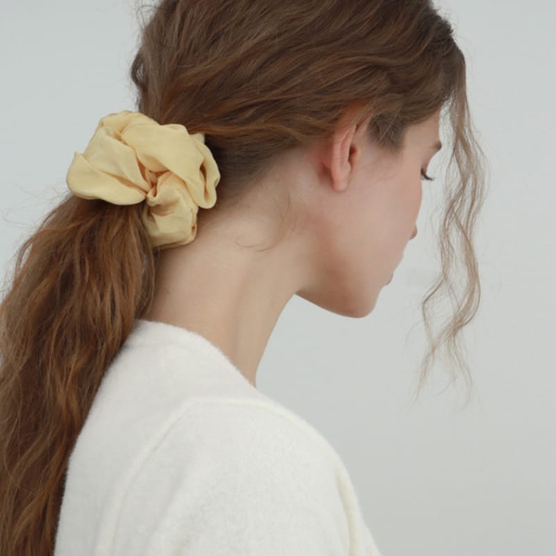 Less Is More The Fluffy Hair Scrunch_4 COLORS