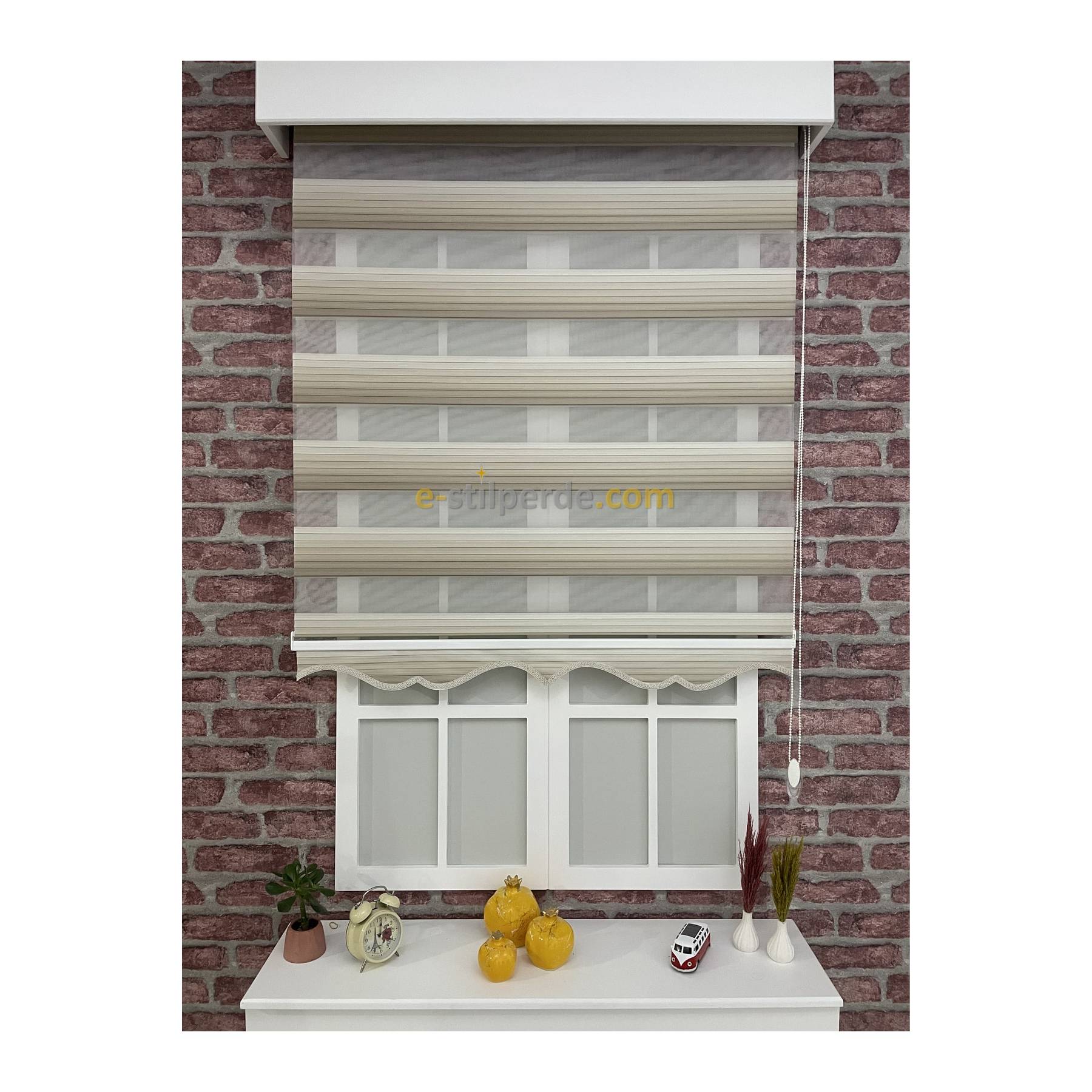 

Рулонные шторы для окон Zebra Curtain Light Brown Transition ( Юбка нарезная )