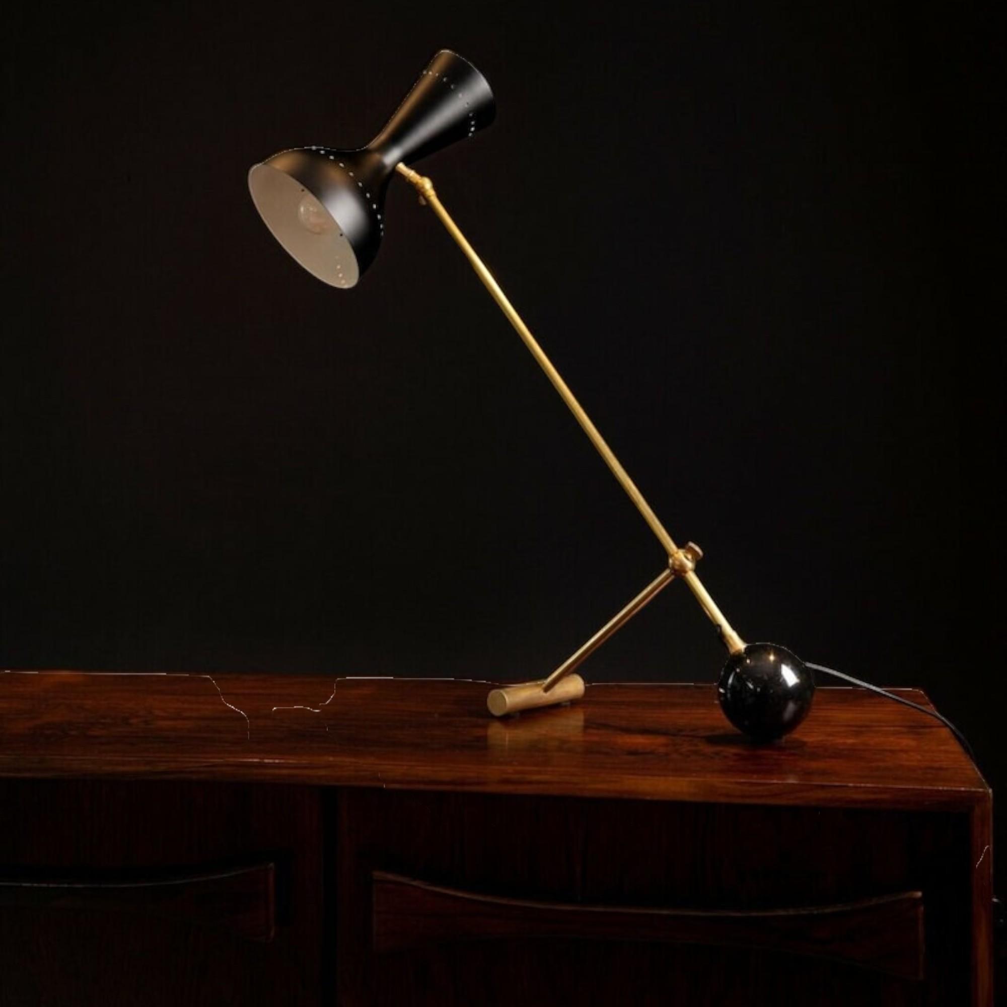 

Настольные лампы из латуни, настольные лампы Diablo в стиле стилново середины века, настольные лампы с противовесом