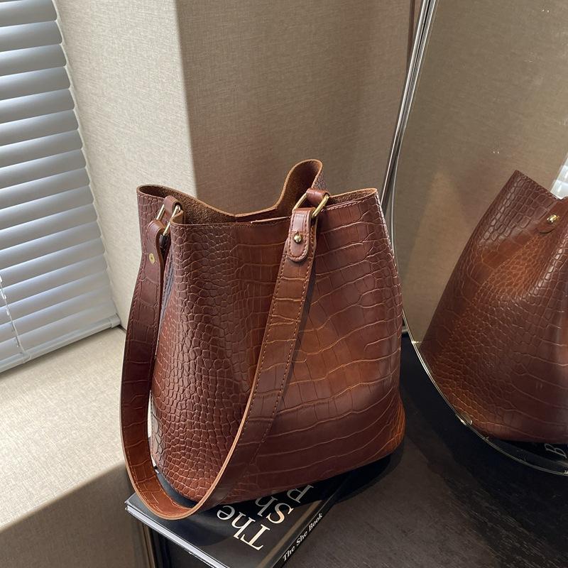 

Ретро-модна жіноча сумка-відро з кам яним візерунком 2024 року, нова універсальна сумка через плече, сумка-месенджер преміум-класу коричневий