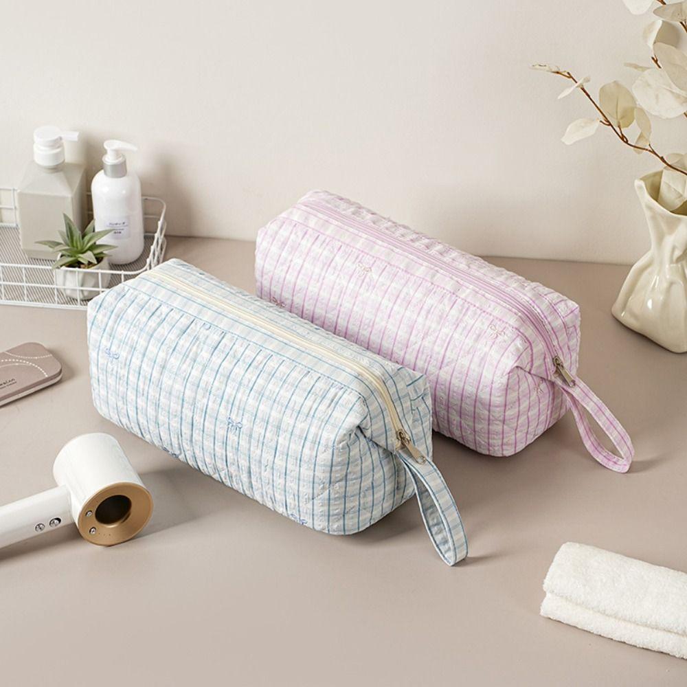 Zipper Closure Cosmetic Bag Quilted Storage Pouch Gifts Travel Organizer