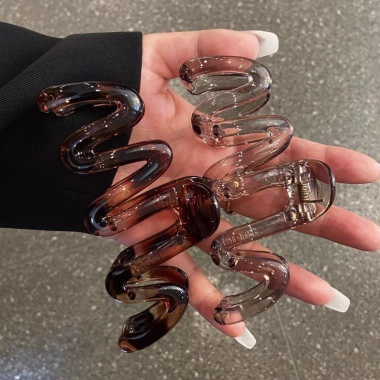 Bailu 2024 Wave Hair Claw Clip for Women - Large Headwear Shark Clip for Updo