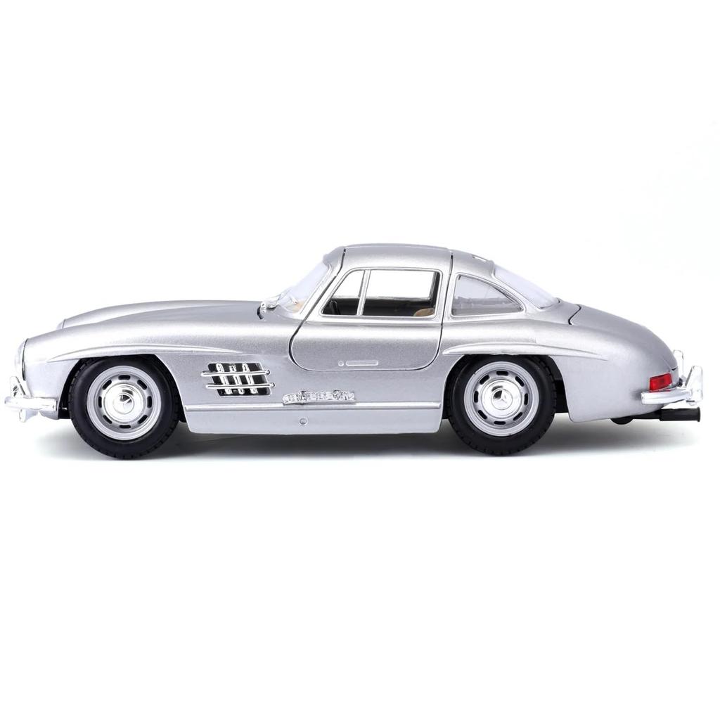 Bburago 1/24 Scale Mercedes-Benz 300 SL 1954 Silver / Diecast Model Car, Finished Model, 18-22023 SL [Parallel Import]