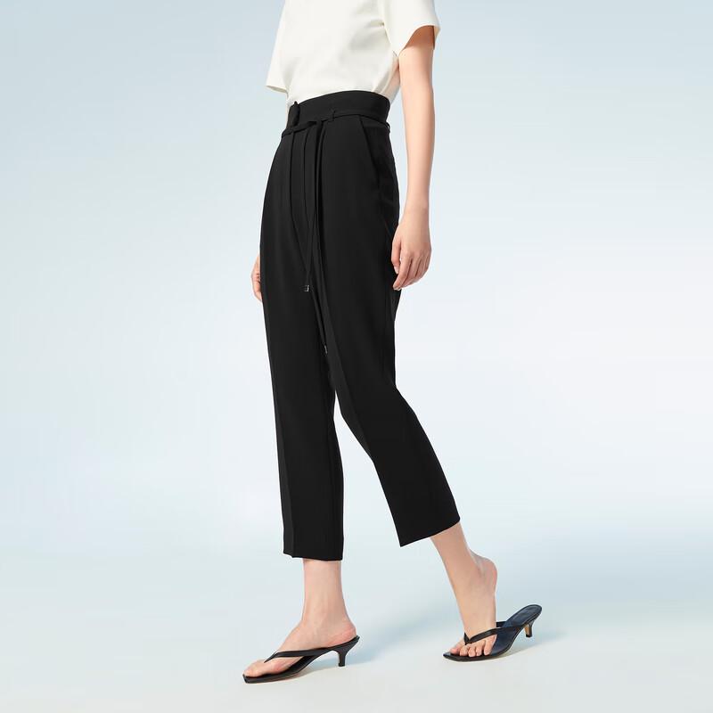 OVVOVV Women's Lightweight Tapered Cropped Pants