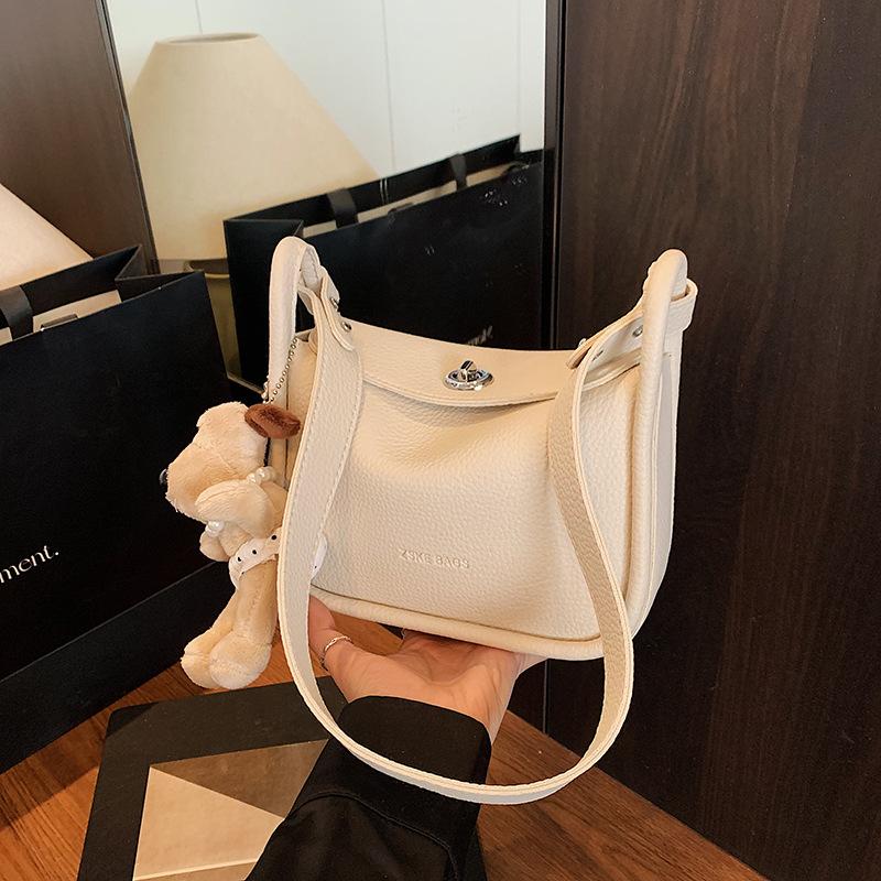 This Year's Popular Lychee Pattern Super Fire Shoulder Bucket Bag Fashionable Texture Messenger Bag Commuter Versatile Women's Bag