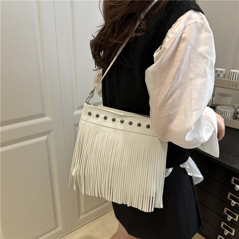2025 new European and American trend bag fashion soft leather rivet fringed bag single shoulder oblique span bag big women's bag