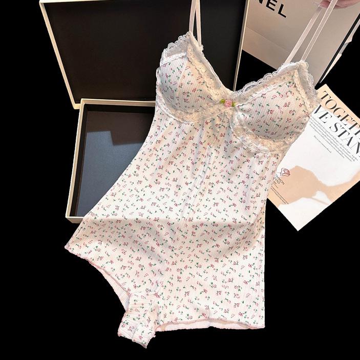 

Летняя сексуальная ночная сорочка 2025 с цветочным принтом, вырезом «сердечко», французским кружевом, дышащей присборенной талией и нагрудными подушечками XL (Recommended 110-120 jin)