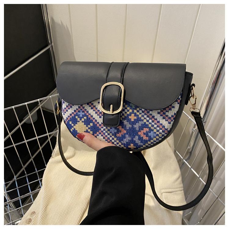 

Модне зрощення етнічного стилю 2024, новинка осені та зими, тенденція відчуття темпераменту, модна тенденція, жіноча сумка через плече через плече чорний