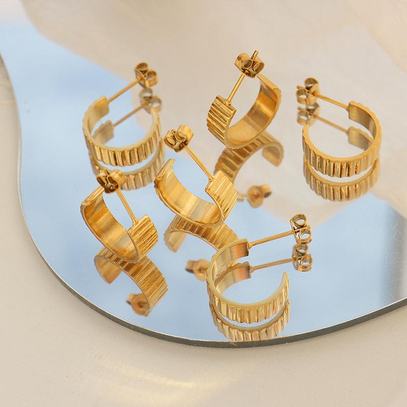 

Minimalist Striped Titanium Steel Hoop Earrings for Girls - F063