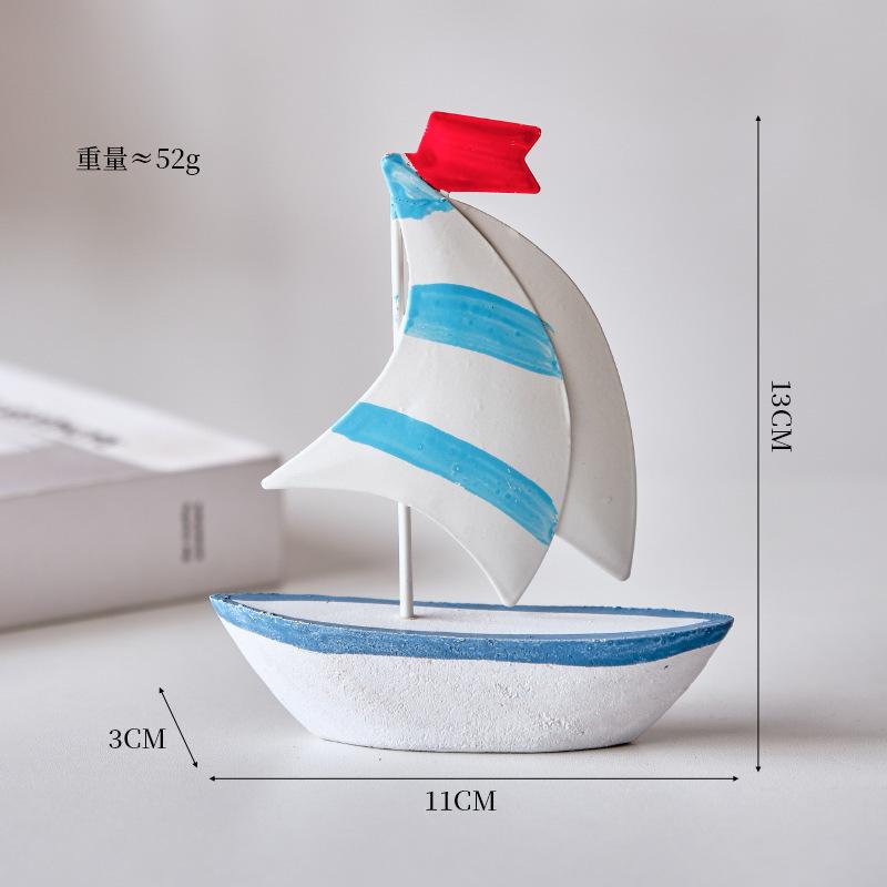 Kleines Boot im mediterranen Stil, eisenbeschichtet, kreatives Heimdekorationsornament, buntes kleines Boot, Mini-Segelboot-Geschenk