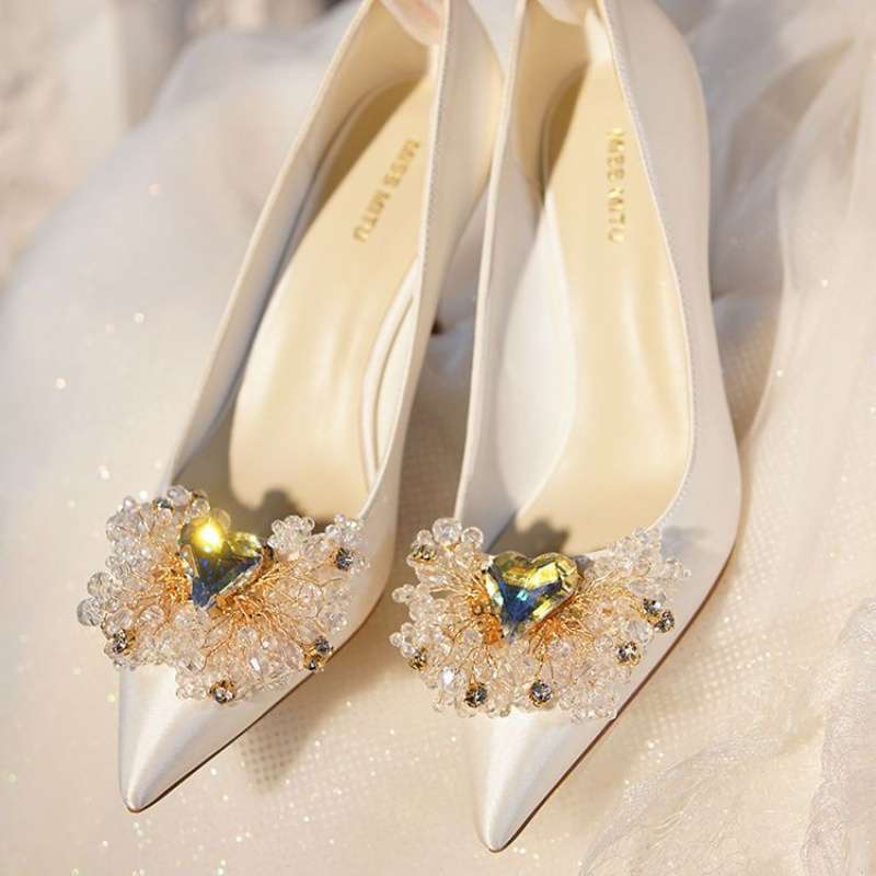 White pointed satin wedding shoes bridal shoes French rhinestone high heels women's high sense