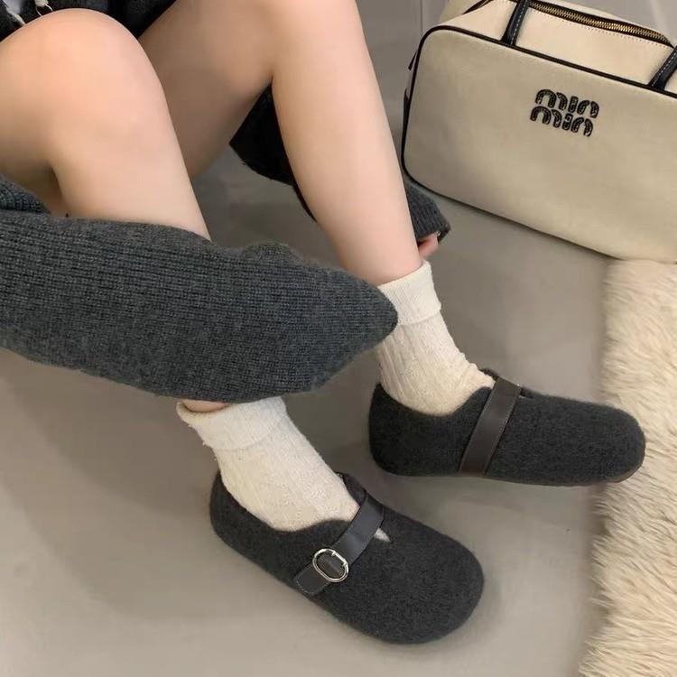 White Spotted Lamb Wool Shoes for Women's Outer Wear 2025 Winter Outer Wear New Velvet Flat Mary Jane Cotton Shoes
