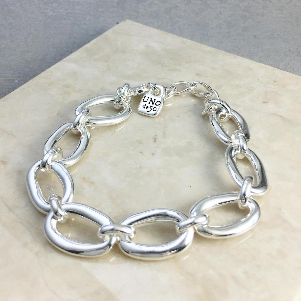 UNOde50 Geometric Oval Women's Bracelet - Retro Luxury Jewelry for Girls, Perfect Holiday Gift