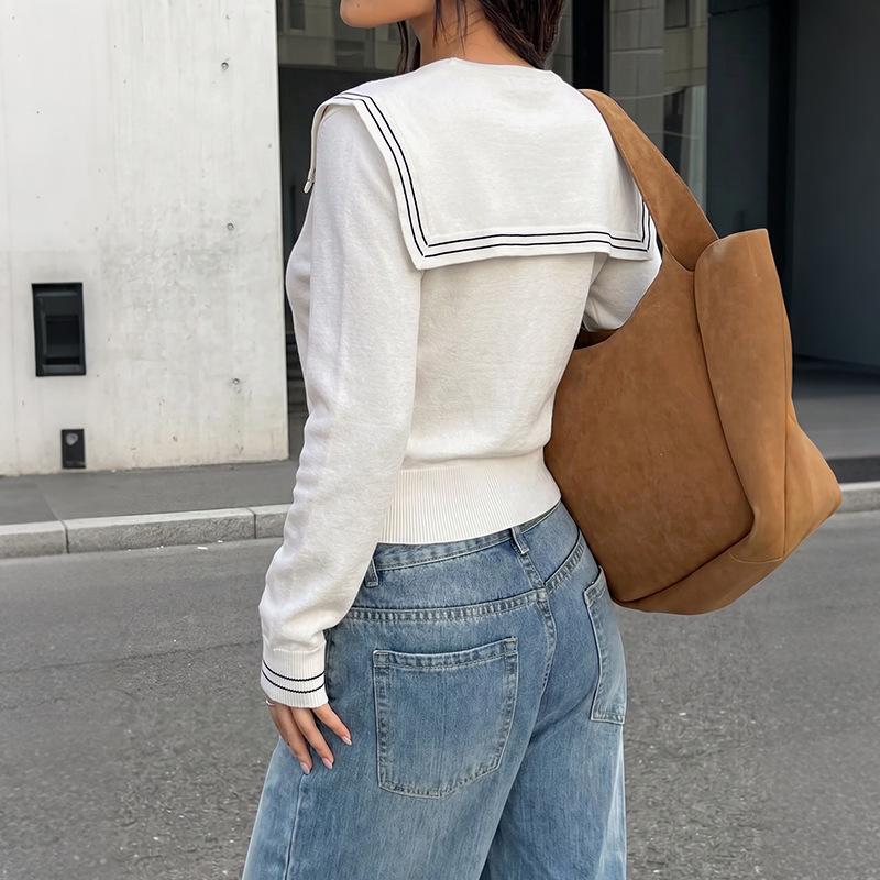 TikTok Europe 2026 Autumn/Winter Women's Sweet Navy Knitwear: Color Block Stripe Lace-up Sweater with Big Lapel