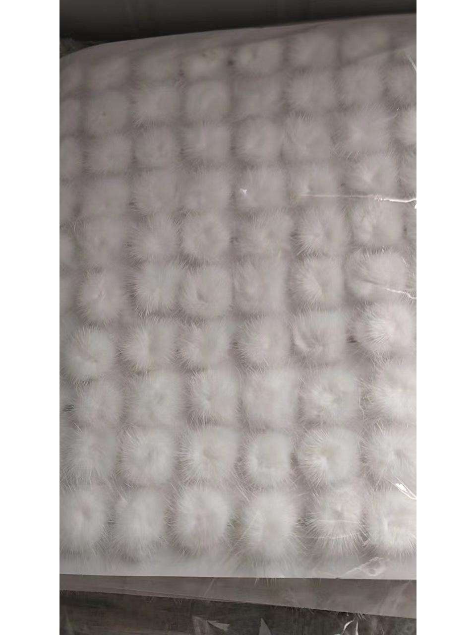 

Аксессуары из норкового помпона и застежки-лягушки для DIY причесок и украшений