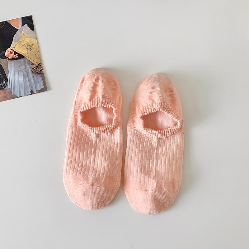 Zhuji Women's Non-Slip Low-Cut Smiley Face Socks - Invisible Heel-Proof Macaron Color Series