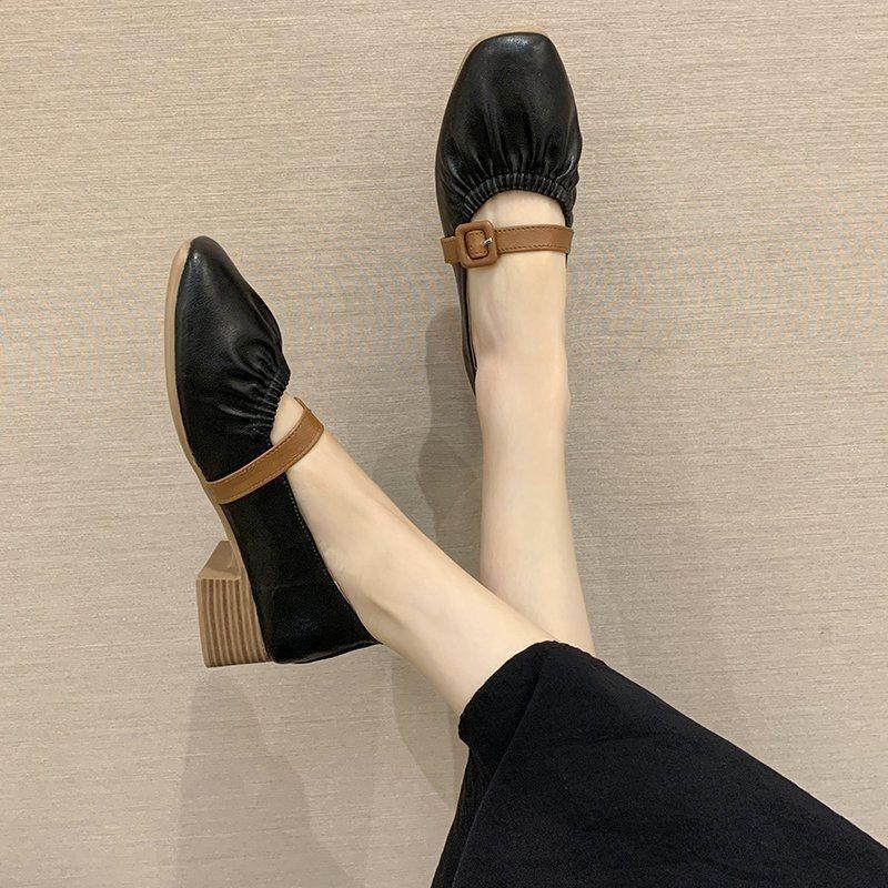 Square head single shoes women's pleated thick heel Mary Jane grandma shoes fashionable versatile word with comfortable fairy shoes gentle wind